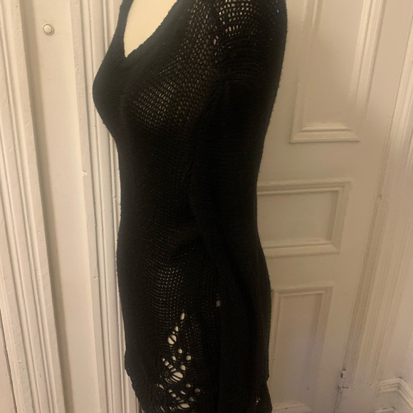 Elegant Black Knit Sweater - Picture 9 of 9